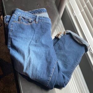 Torrid size 16 Capri jeans